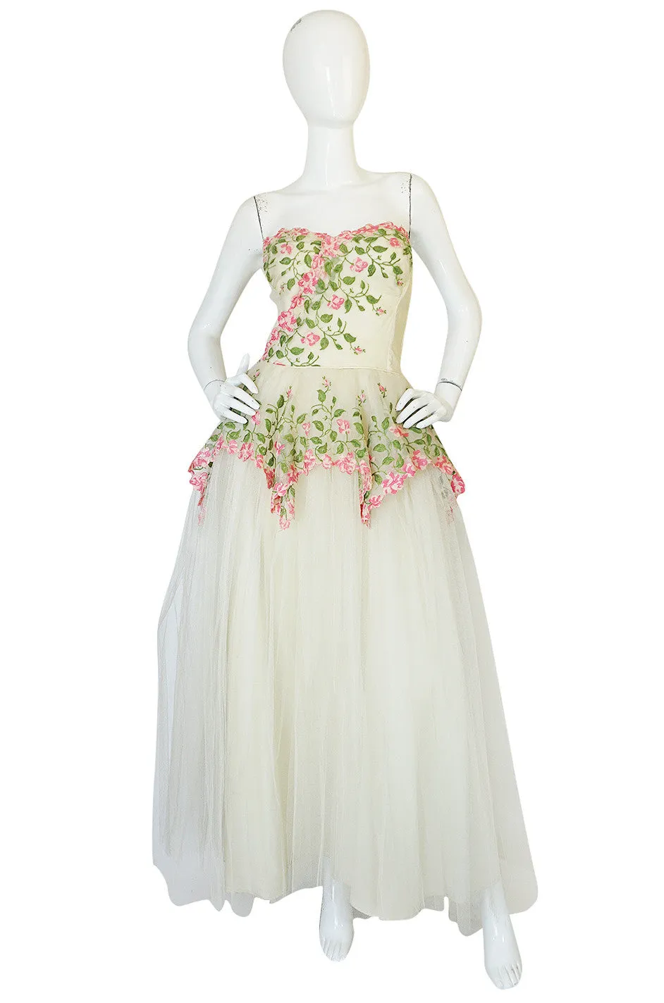 1950s Floral Embroidered & Tulle Strapless Dress